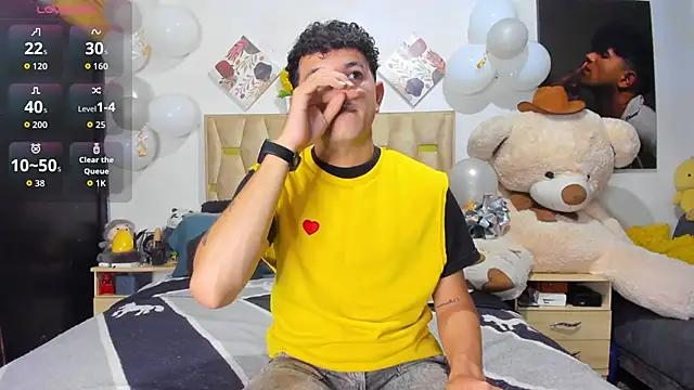 Snapshot of patrick_sanzz chatting on January 16, 8:35 pm patrick sanzz online show from January 16, 8:35 pm