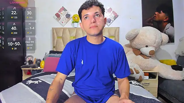 Snapshot of patrick_sanzz chatting on February 5, 12:48 am patrick sanzz online show from February 5, 12:48 am