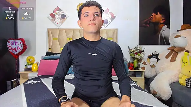 Snapshot of patrick_sanzz chatting on February 17, 6:36 pm patrick sanzz online show from February 17, 6:36 pm