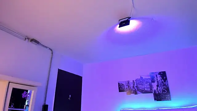 Amy Kiitty  online show from November 15, 12:45 pm