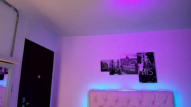 Amy Kiitty  online show from April 1, 1:01 pm