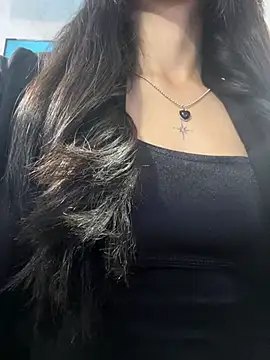 Amy Kiitty  online show from June 4, 1:28 pm