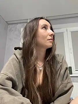 viviandaimond1 online show from April 15, 8:31 pm