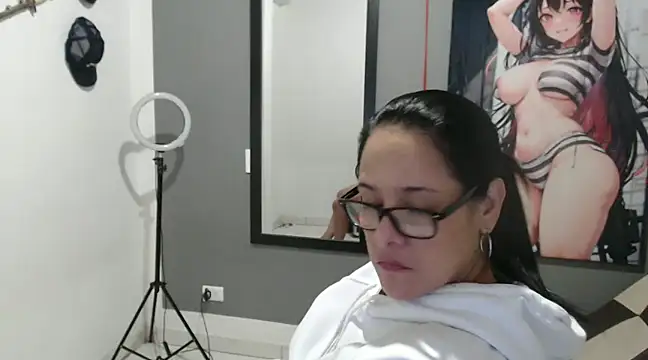 Snapshot of Antonella2_4 chatting on February 18, 2:59 am Antonella2 4 online show from February 18, 2:59 am