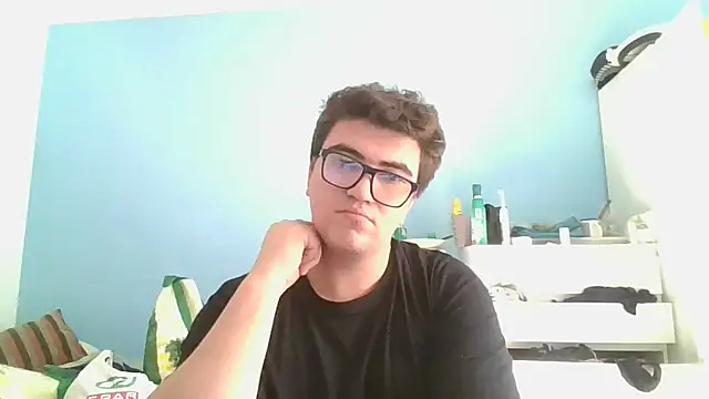 Snapshot of sorolla12 chatting on December 14, 2:33 pm sorolla12 online show from December 14, 2:33 pm