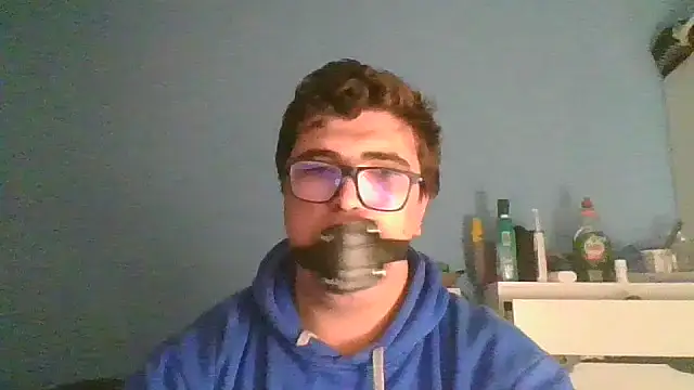 Snapshot of sorolla12 chatting on December 16, 7:19 pm sorolla12 online show from December 16, 7:19 pm