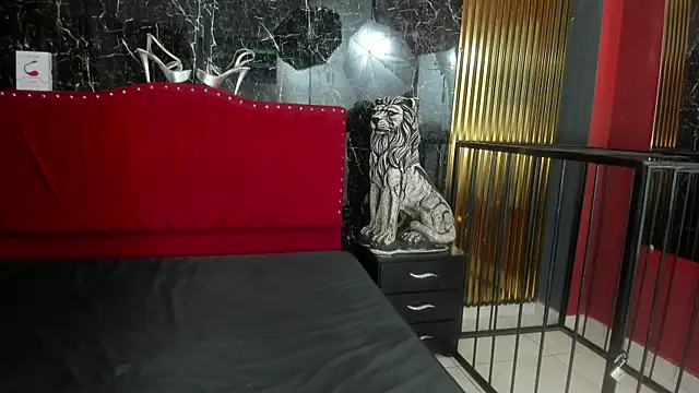 Snapshot of KarinaSimonz chatting on March 31, 2:24 am KarinaSimonz online show from March 31, 2:24 am