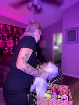 GoldieBakeman online show from November 14, 5:22 pm