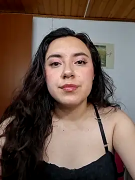 Emi chik online show from May 29, 6:00 am