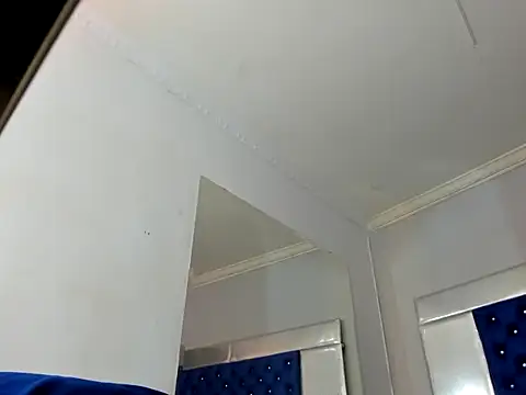 Eyleen Santos online show from October 31, 8:10 pm