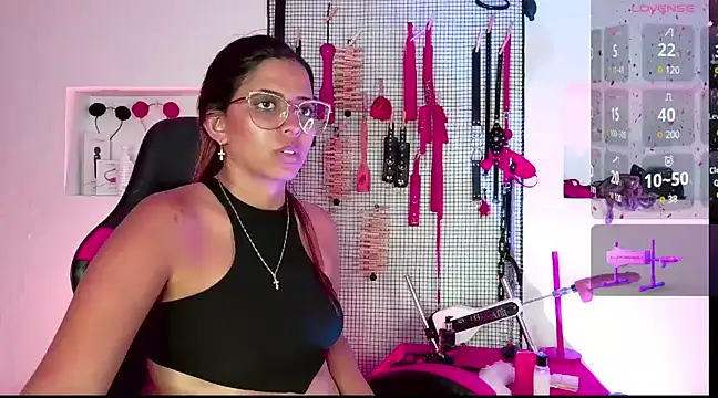 Megaan Greey online show from February 9, 12:49 am