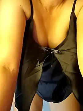 Hue87 online show from September 15, 4:18 pm