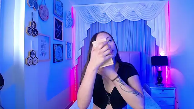 Snapshot of Ivyy_Crystal chatting on November 26, 8:43 pm Ivyy Crystal online show from November 26, 8:43 pm