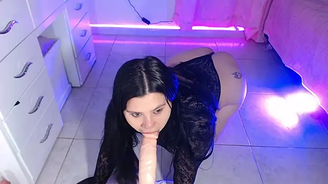 April sexycurvi online show from February 16, 8:54 am