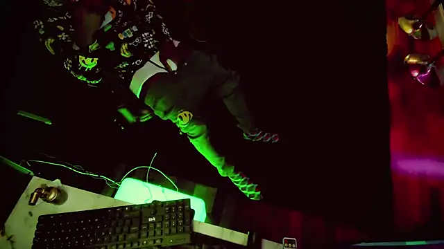 Pressure69mee online show from February 2, 4:37 am