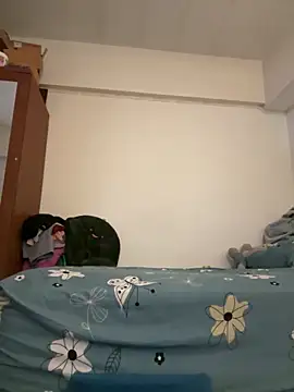 luv2masterb8247 online show from December 12, 5:10 am