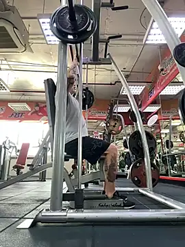 luv2masterb8247 online show from December 29, 1:56 am