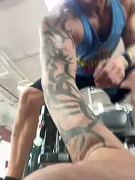 luv2masterb8247 online show from March 13, 2:05 am