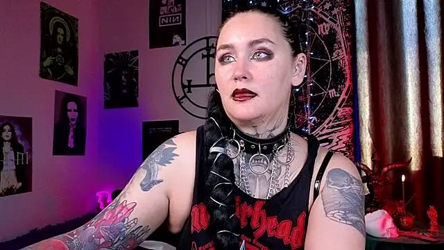Emmybrightj  online show from May 25, 2:06 am