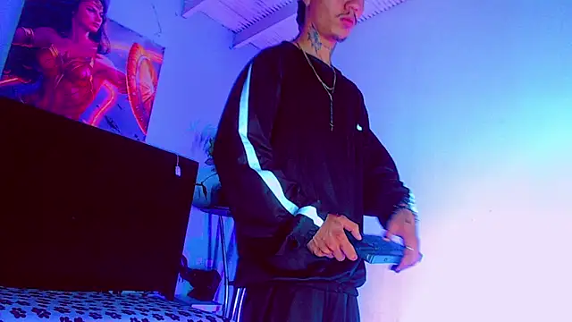 HannibalLester online show from November 15, 4:10 am