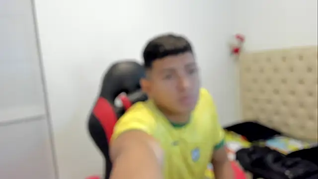 Snapshot of yei-sant chatting on October 28, 3:32 am yei-sant online show from October 28, 3:32 am