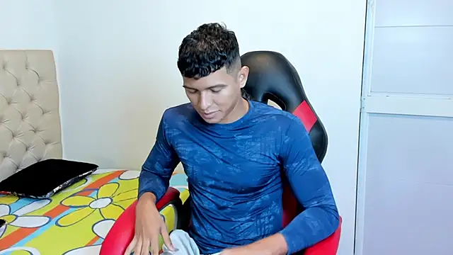 Snapshot of yei-sant chatting on November 11, 3:06 am yei-sant online show from November 11, 3:06 am