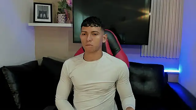 Snapshot of yei-sant chatting on November 27, 2:35 am yei-sant online show from November 27, 2:35 am