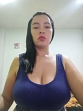 Snapshot of hailey85 chatting on June 1, 10:22 pm hailey85 online show from June 1, 10:22 pm