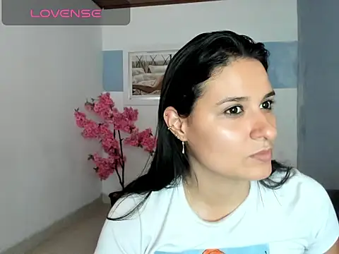 elena jonees online show from December 30, 7:11 pm