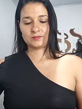 elena jonees online show from November 3, 4:30 pm