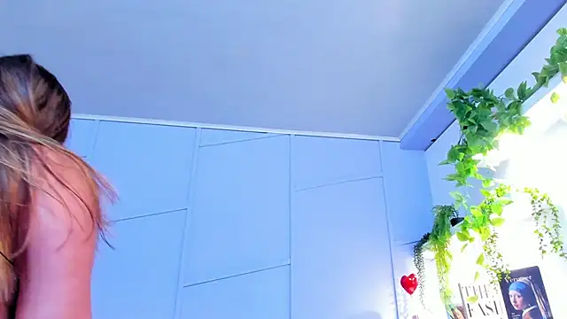 nathalie rossel online show from October 14, 7:14 pm