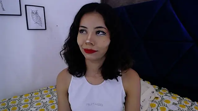 Snapshot of Akane_Uwu chatting on October 8, 4:04 pm Akane Uwu online show from October 8, 4:04 pm