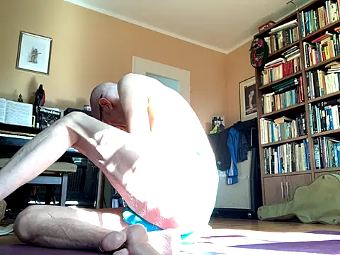 Bula94193 online show from September 14, 9:41 am