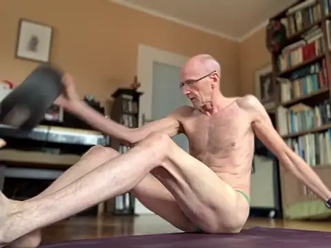 Bula94193 online show from December 5, 10:02 am