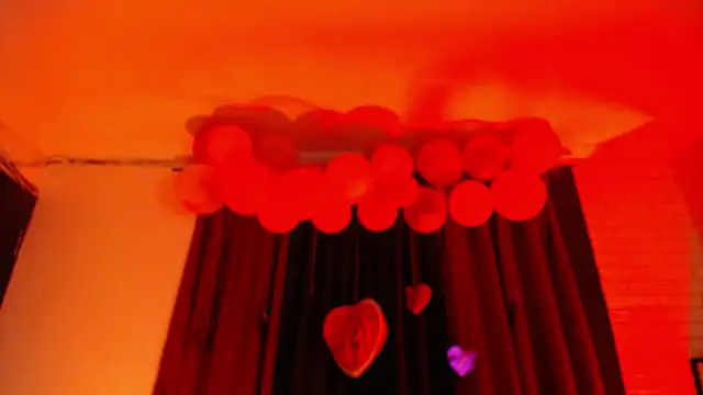 Snapshot of NYX1126 chatting on February 12, 11:38 am NYX1126 online show from February 12, 11:38 am