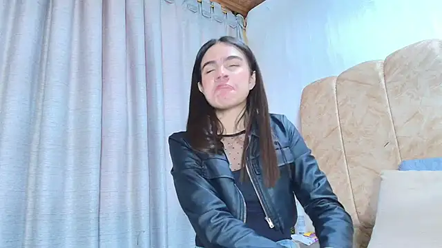 dafne queenn online show from February 26, 1:10 pm