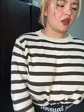 Snapshot of Naiara_Sex_ chatting on April 15, 7:58 pm Naiara Sex online show from April 15, 7:58 pm