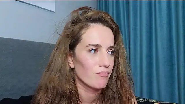 Snapshot of ElizaaXO chatting on December 25, 11:42 pm ElizaaXO online show from December 25, 11:42 pm