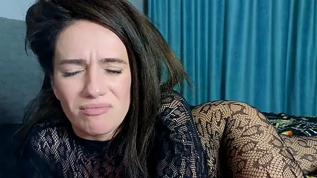 Snapshot of ElizaaXO chatting on January 4, 7:02 pm ElizaaXO online show from January 4, 7:02 pm