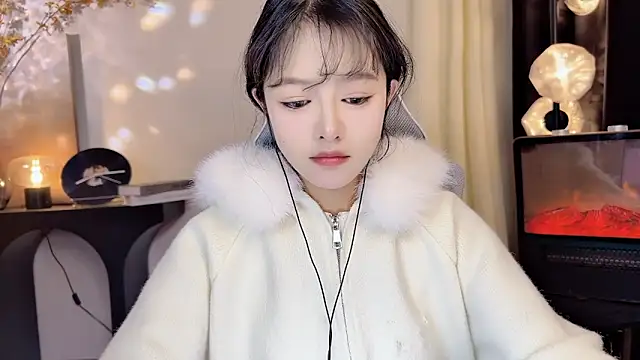 xiaodaibabyy online show from February 2, 4:22 pm