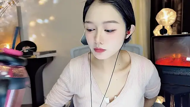 xiaodaibabyy online show from February 13, 4:39 pm