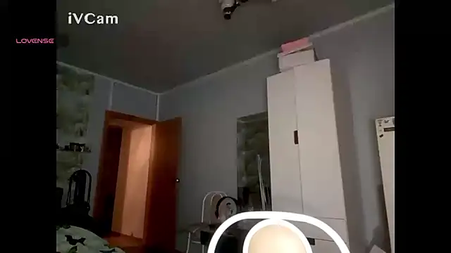 -LauraGold- online show from December 7, 5:53 pm