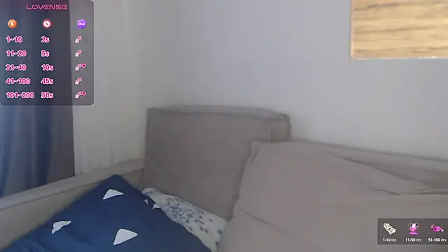 -LauraGold- online show from March 19, 5:52 am