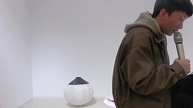 D18666 online show from March 10, 10:04 am