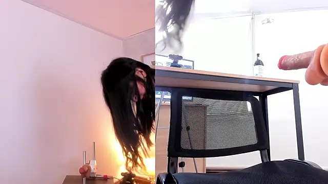 Snapshot of Caroline_dh chatting on March 27, 12:05 pm Caroline dh online show from March 27, 12:05 pm