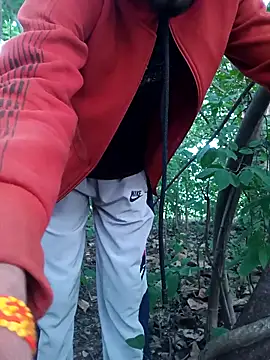 Snapshot of Piyush_2024 chatting on November 20, 1:28 am Piyush 2024 online show from November 20, 1:28 am