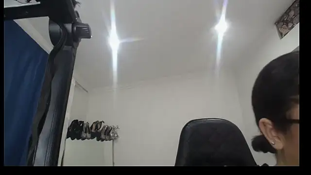 Snapshot of Madame_Shein_ chatting on February 13, 11:50 am Madame Shein online show from February 13, 11:50 am