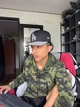 Edward Milleer online show from November 4, 4:28 pm