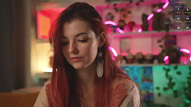 Snapshot of Charmings_054 chatting on February 20, 6:35 pm Charmings 054 online show from February 20, 6:35 pm