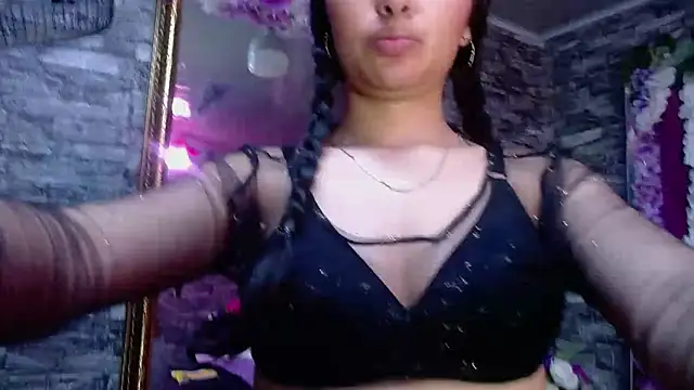 Mia Bonnie  online show from February 20, 5:55 am